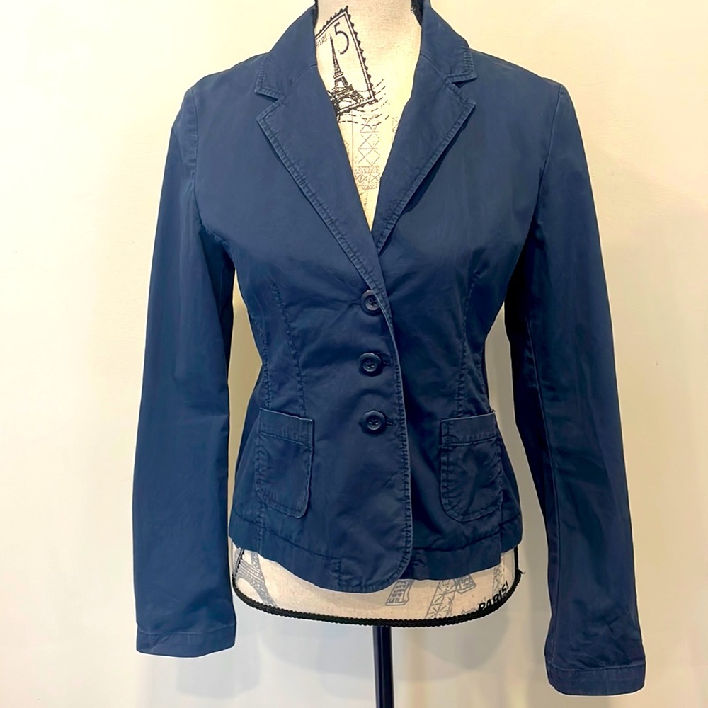NAVY 3 BUTTON BLAZER